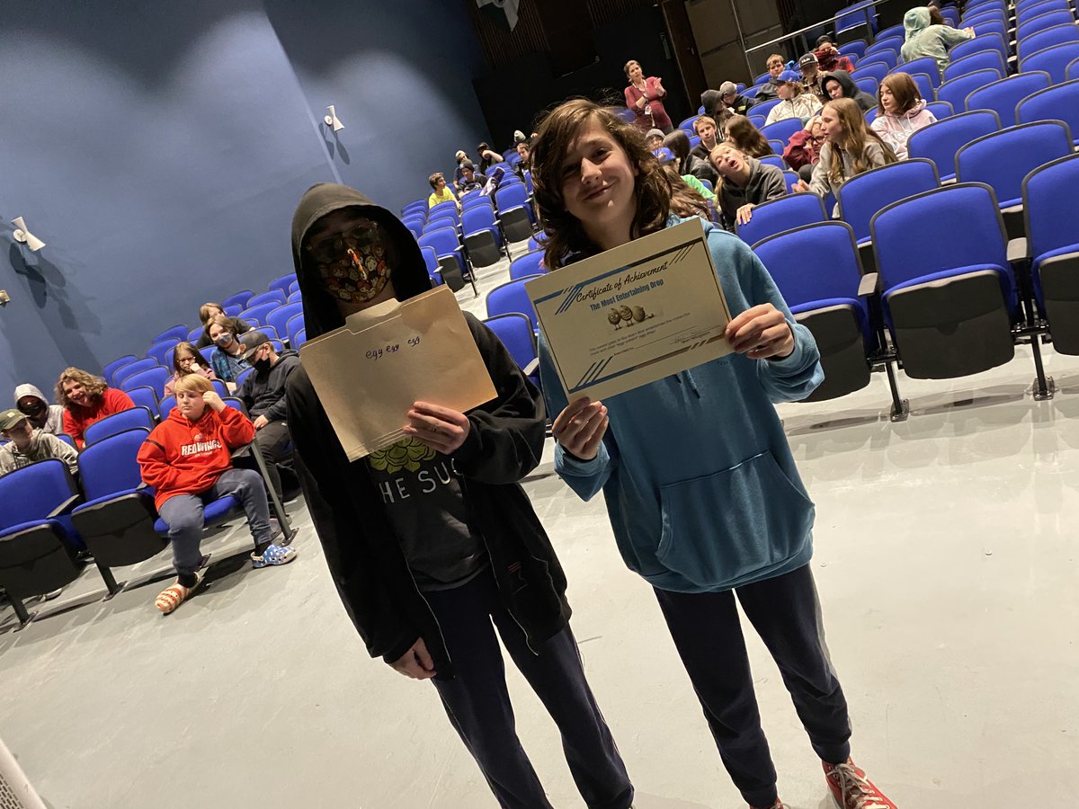 HailWatts's tweet photo. The most entertaining drop goes to Egg, Egg, Egg! Their confetti explosion was 'eggsellent' #ovvtpride #middleschool https://t.co/5450IWcbyR