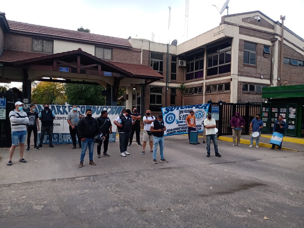 SutcapraOk's tweet photo. ‼️ Contundente PARO contra @SecuritasArg
SEIS PAROS SIMULTÁNEOS
-Barrio Banco Provincia de Moreno
-Logística Servicio Cameron de Zárate
-Barrio Haras Santa Marina - Pilar
-Laboratorios Suller CABA
-Barrio Fincas de Hudson
-Plaza Logística Echeverría
RESPUESTAS YA! #SUTCAPRA https://t.co/rtVOtjZEzB