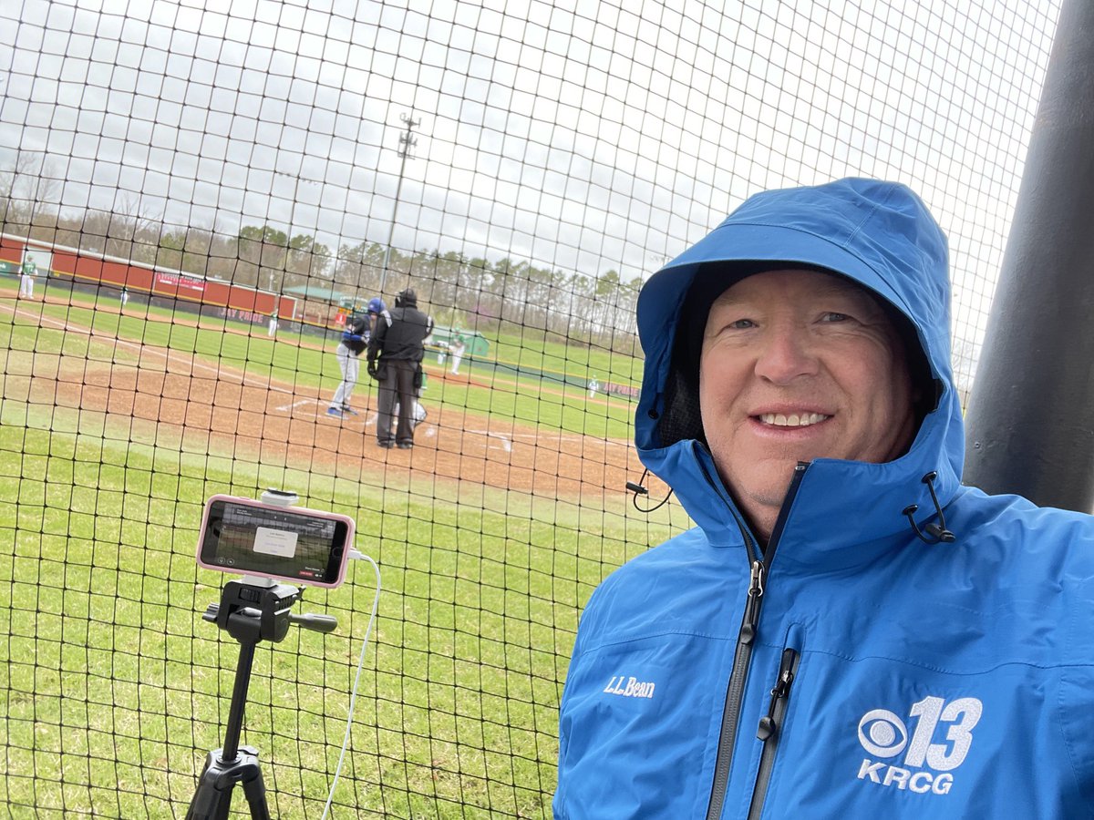 RodKRCG13's tweet image. They tell me it’s 36-degrees out here. I believe they are right. #springbaseball