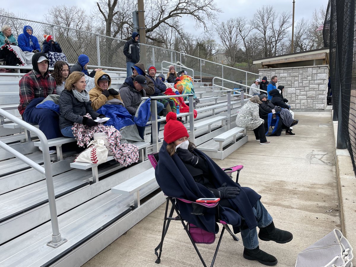 RodKRCG13's tweet image. They tell me it’s 36-degrees out here. I believe they are right. #springbaseball
