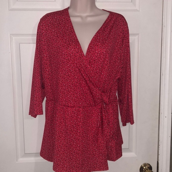 JanetMerryman's tweet photo. So good I had to share! Check out all the items I'm loving on @Poshmarkapp from @marshagreene #poshmark #fashion #style #shopmycloset #willismith #wytheny #michaelkors: https://t.co/E1zZLqnayx https://t.co/5Aa3994hi1