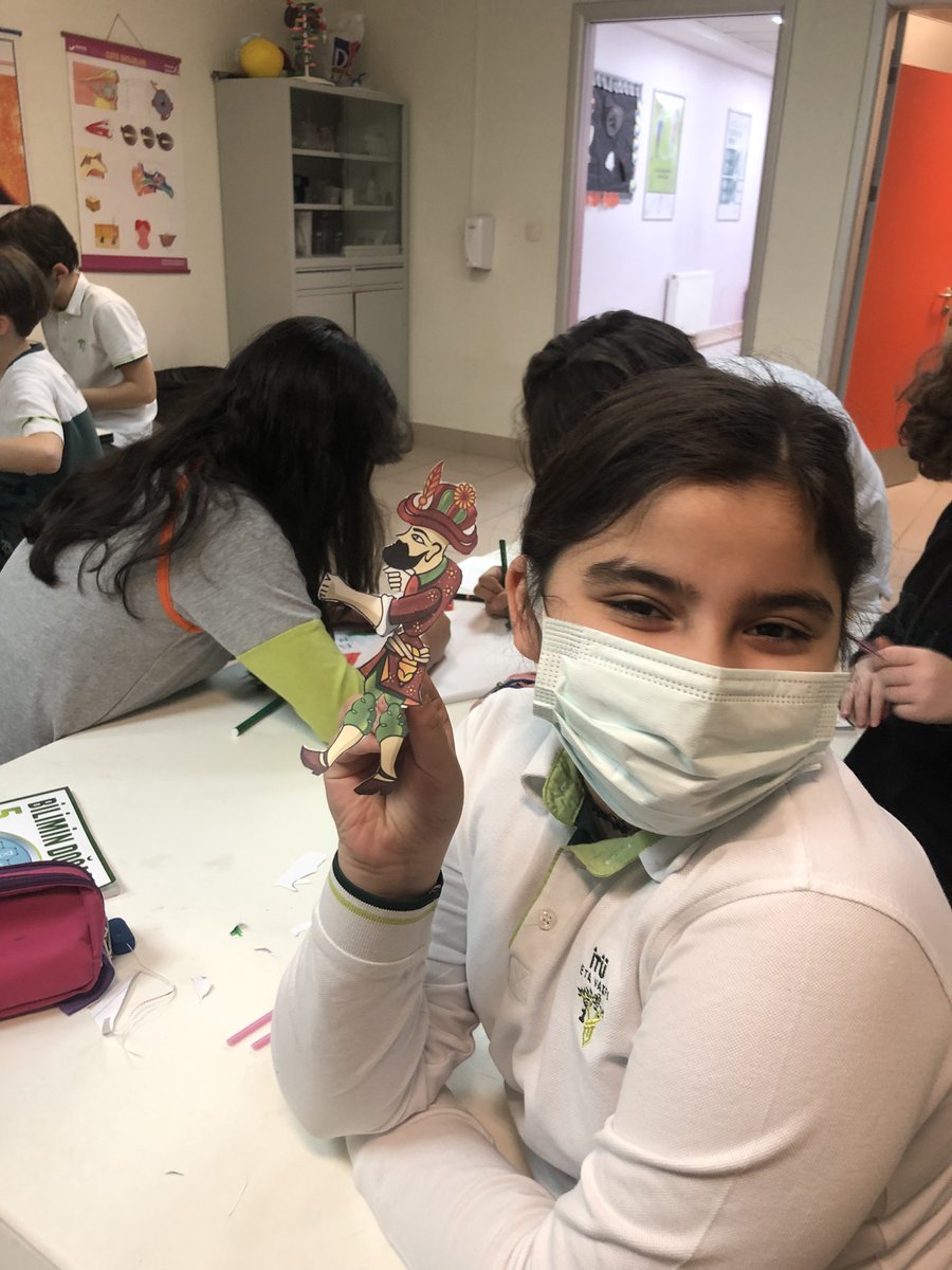 Karagöz ve Hacivat hepinize iyi tatiller diler. 🎈 #bilimindogasi
<a href="/EnisEryaman/">Enis Eryaman</a> 
<a href="/mftufekci/">Mehmet Fatih Tüfekçi</a> 
<a href="/AYSUNGUZELYURT/">Aysun Güzelyurt Kılınç</a> 
<a href="/muratyllmaz78/">muratyılmaz</a>