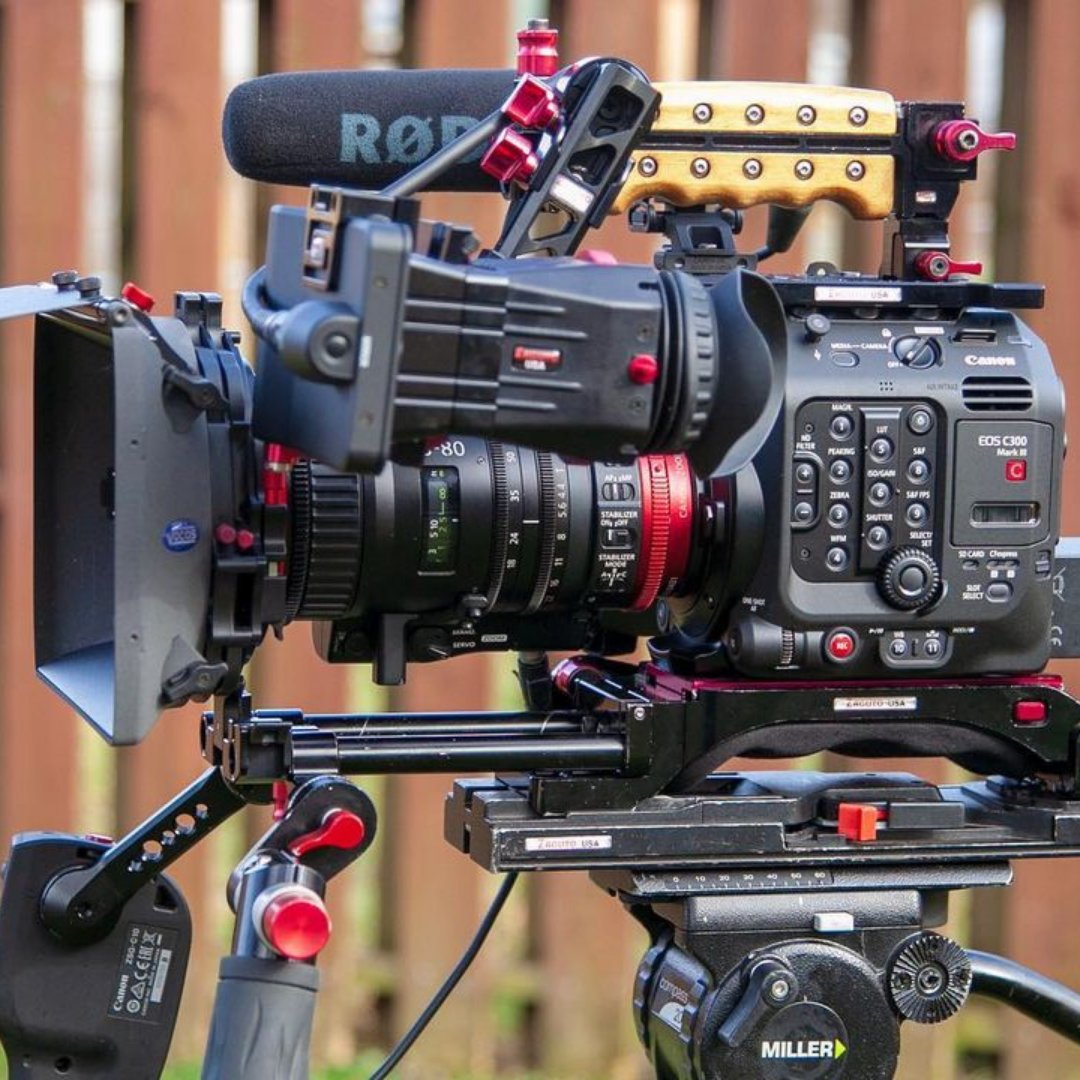 Zacuto's tweet photo. Repost by @kjmediainc
.
Really pleased with this setup with the @zacuto rigging and I am loving the C300 MKIII so far! π₯π₯π₯
#bts #tv #cameragear #productioncompany #videoproduction #filmmaker #visualgang #filmmaking #setlife #tvlife #onset #dp #cameraguy #zacuto https://t.co/yLfQhfpMUV