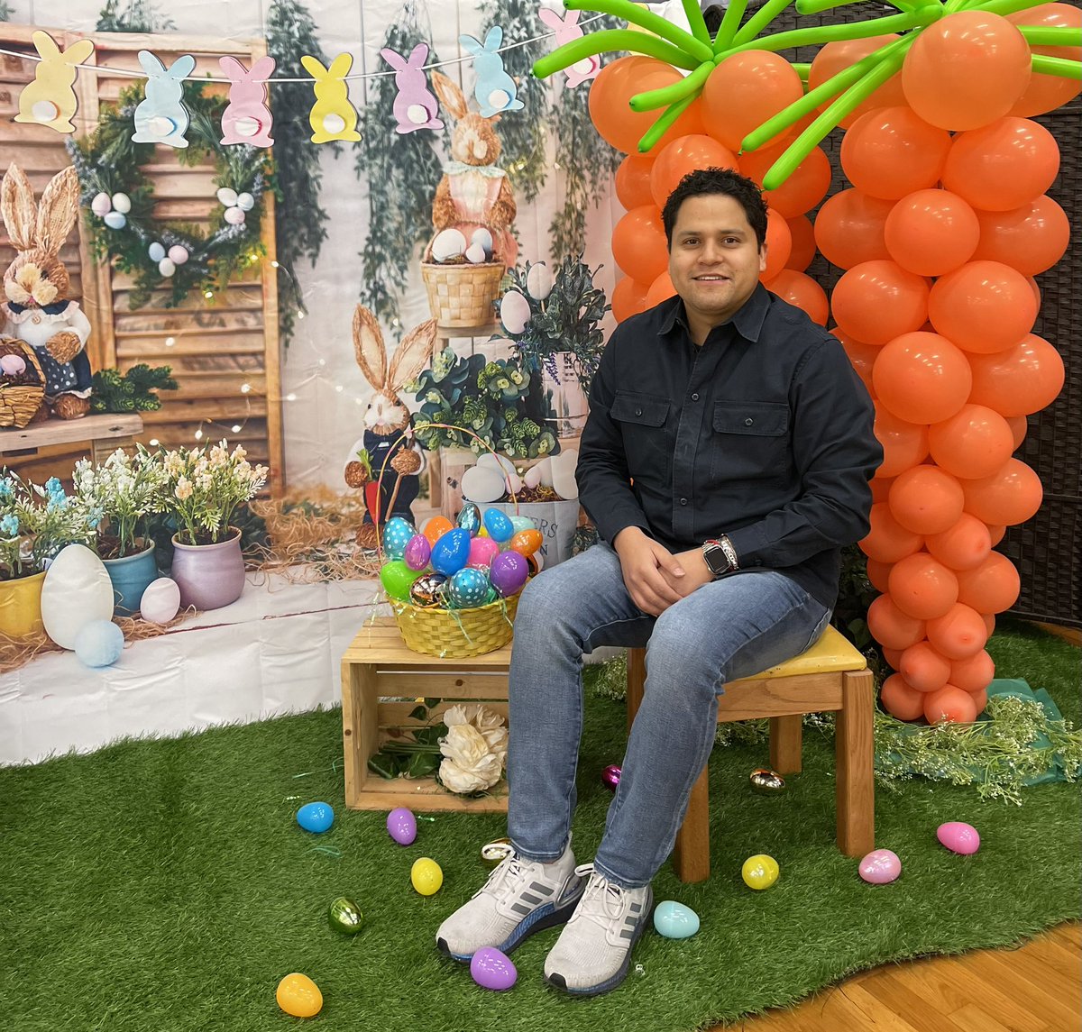 rocharoy's tweet image. We are ready for Easter Pictures @BusseyES_AISD. Obviously, our 🧸 #BusseyBears look more radiant than us with their best fits.🐣🐰🥕#NotModels