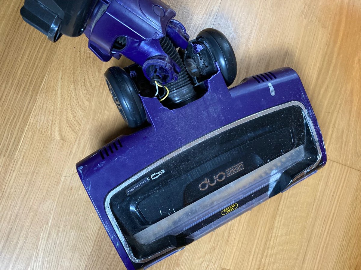 klandells's tweet photo. @SharkHomeUK - The base unit of my vacuum recently snapped from the main housing and kept falling over. After contacting customer services I was told that the damage was considered wear and tear and it would not be fixed? Just how long do your product last? #poorcustomerservice https://t.co/NhrCz2uUbv