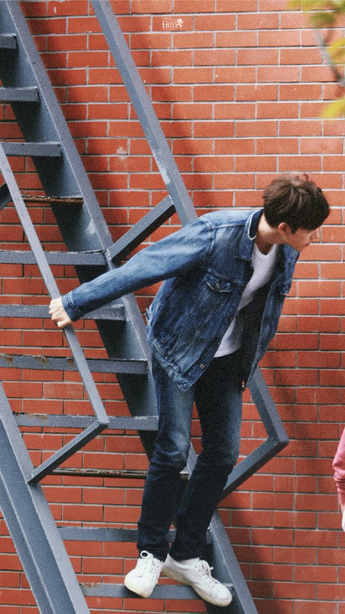 Apnaries0408's tweet photo. I wish your birthday this year to success in everything that you are willing to do it.
No matter what about the study or working that you're love.

You are like a star that shinning and making everyone see how you become.
 #HappyFeiyuDay #陈飞宇0409生日快乐 https://t.co/oPAer8zyWQ