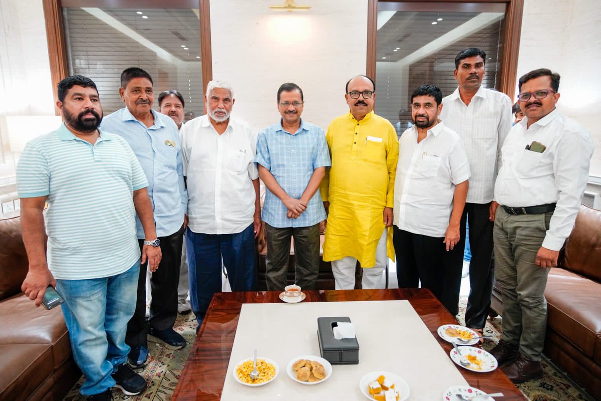 Chhotu Vasava meets Kejriwal; Sisodiya to visit Gujarat