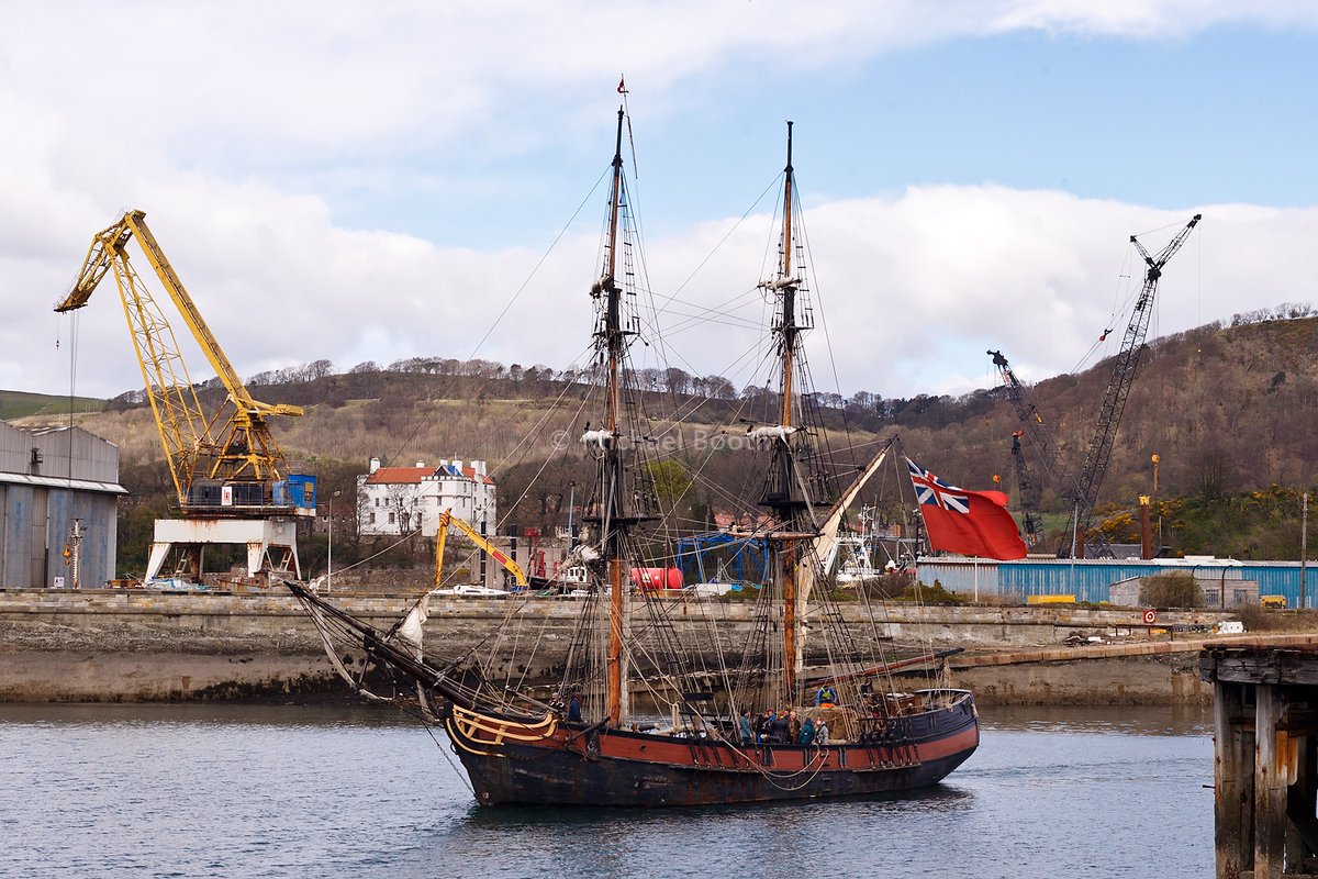 michaelbooth's tweet photo. The #Outlander ship sailing out into the Firth of Forth for some more filming this afternoon https://t.co/SRj8XBswAt
