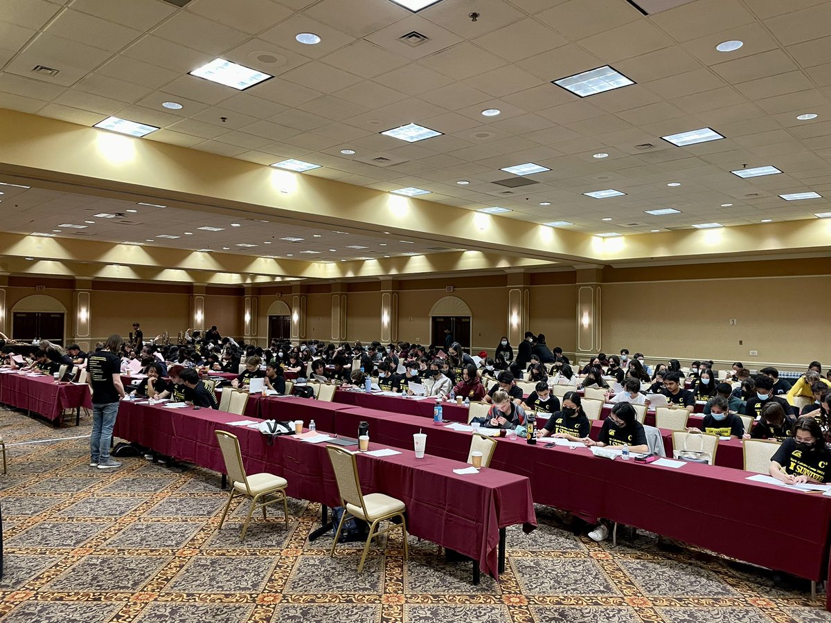 200 @ClarkChargers are spending the day in Clark’s infamous Calculus Camp today! All calculus, all day! @ClarkCountySch #brightfutures #APCalc #AP5s #dedicatedteachers #mathletes