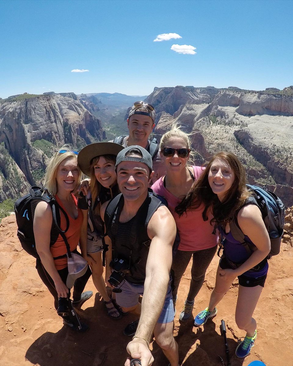 atwjustin's tweet photo. Adventure time! This weekend Iโm heading back to one of my favorite destinations @GreaterZionUtah! Thereโs not many places I go back to multiple times, but #ZionNationalPark and its surrounding region holds a special place in my heart. #greaterzion #observationpoint https://t.co/kmzsOGJK50