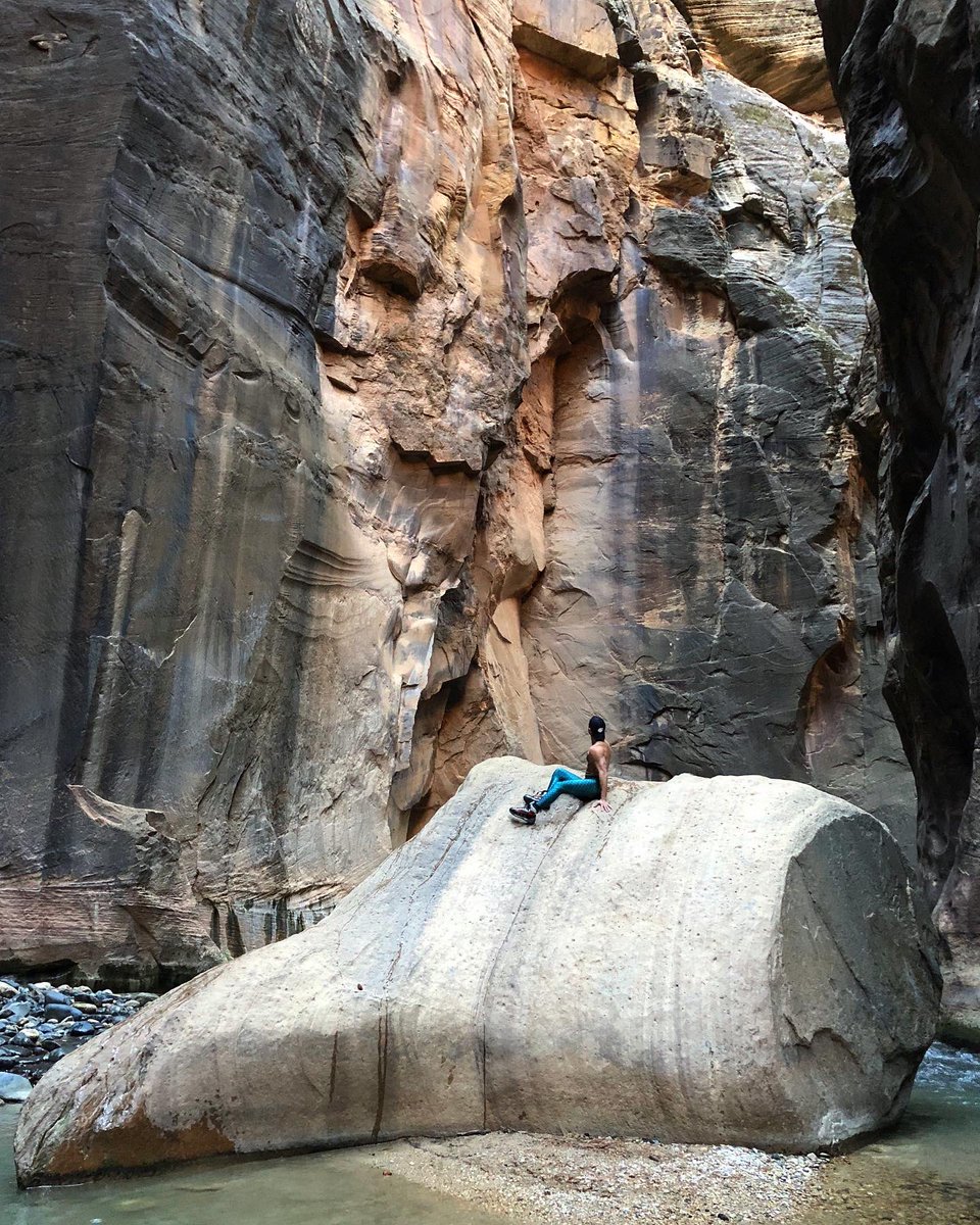 atwjustin's tweet photo. Looking back at photos and memories from my past trips to @GreaterZionUtah including hiking @ZionNPS #ObservationPoint #TheNarrows and #AngelsLanding (while listening to @benbohmermusic) legit brought tears of joy to my eyes! #greaterzion #landofadventure https://t.co/bXwQOECQ0e