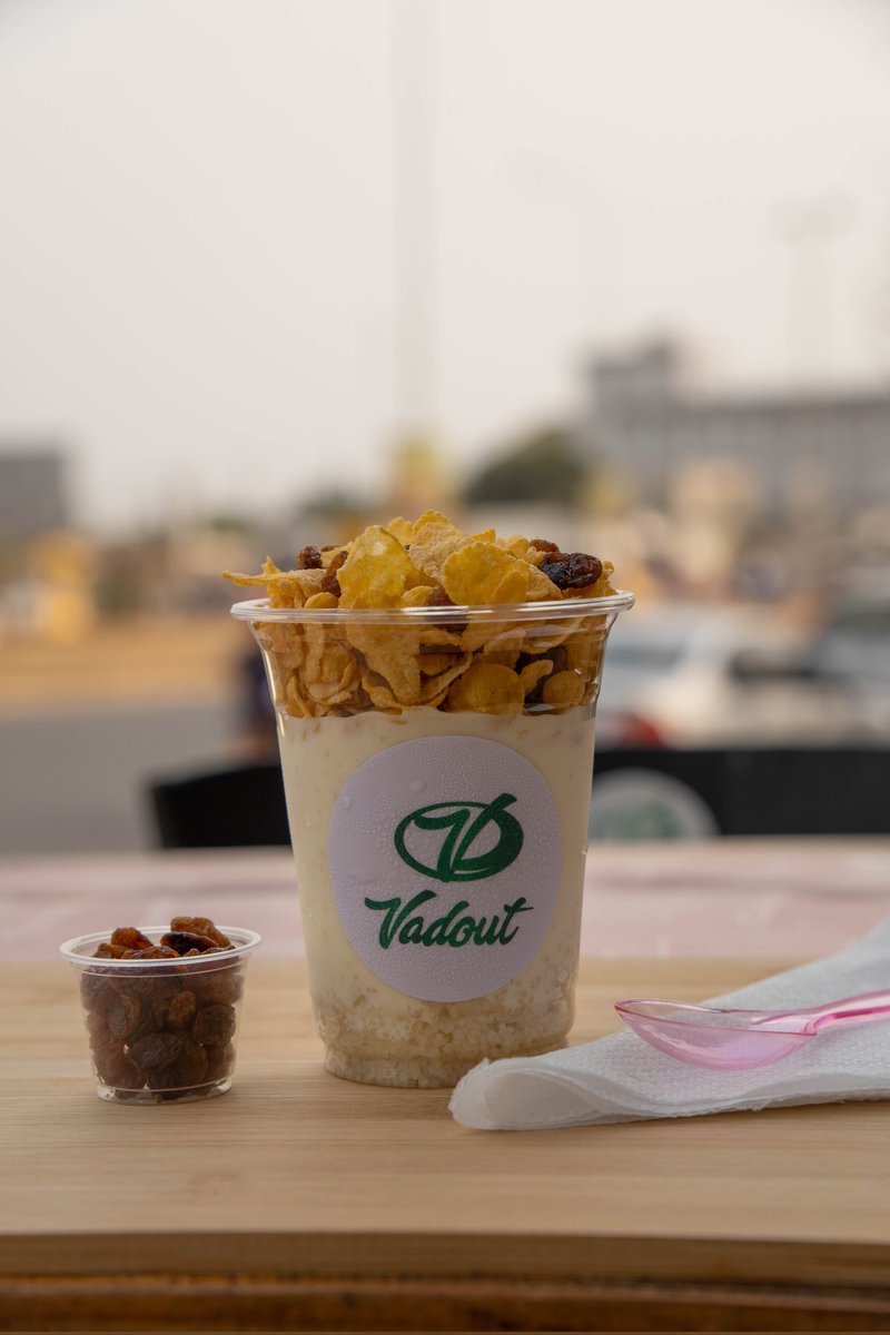 vadout's tweet photo. Il n'est jamais trop tard pour se faire plaisir. Vous pouvez commander nos spécialités au 70343170 ou vous faire livrer via Gozem et Kaba Delivery📱.⁣⁣
Bon appétit 😋.⁣⁣
⁣⁣⁣
#Égnonto #Yaourts #Dèguè #RaisinsSecs #CornFlakes #BestYoghurtInTown #Yummy https://t.co/51z43dxjdM