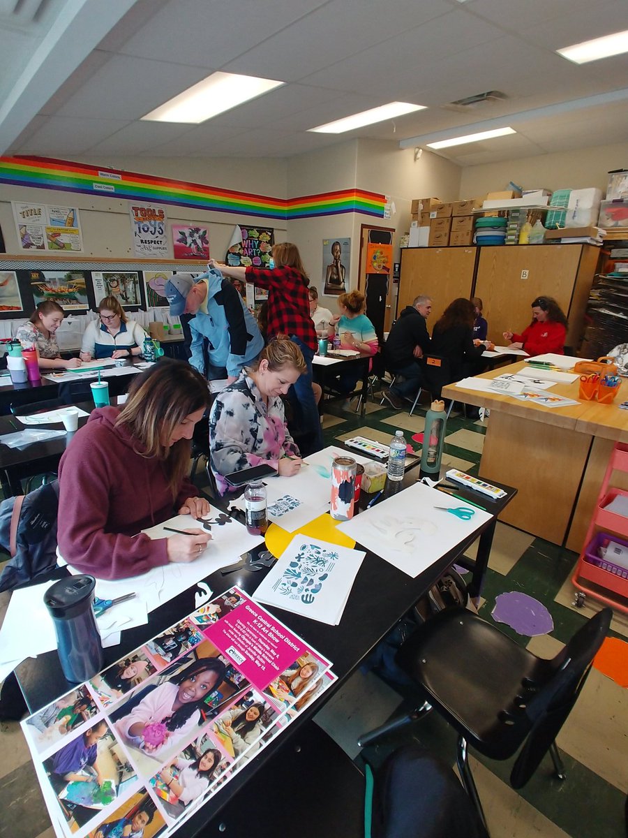 MbPatton15's tweet photo. Great PDD with K-8 Art Teachers, conversations and collaboration...enjoying mindful art lessons after media presentations this morning. https://t.co/b65yMA3IQZ