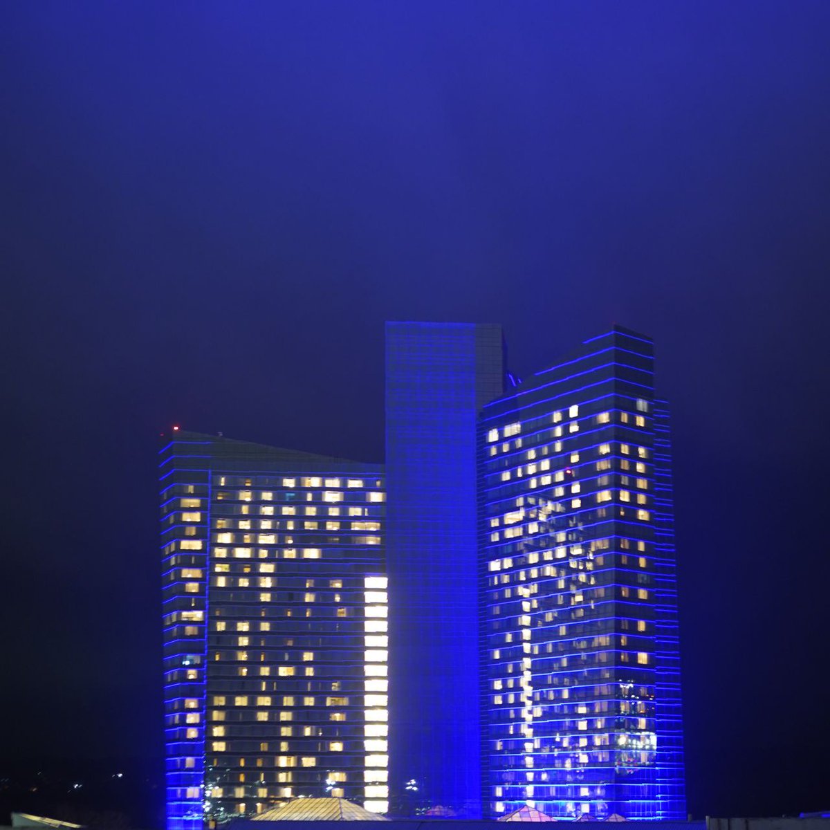 MoheganSun's tweet photo. Last night we illuminated the Sky Tower with blue light to celebrate Global Meetings Industry Day. #GMID2022 #MeetSafe https://t.co/YgPd39wyAM