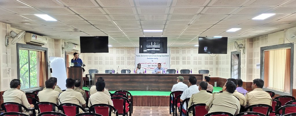 Similipal_South's tweet image. Inter-Divisional coordination meeting was held for strengthening protection of Similipal. Field Director, STR-cum- RCCF, Baripada, Chaired the meeting. DDs/DFO, ACFs, ROs of @Similipal_South @SimilipalNorth and @BaripadaT attended.
@pccfodisha @PCCFWL_Odisha @CircleRccf