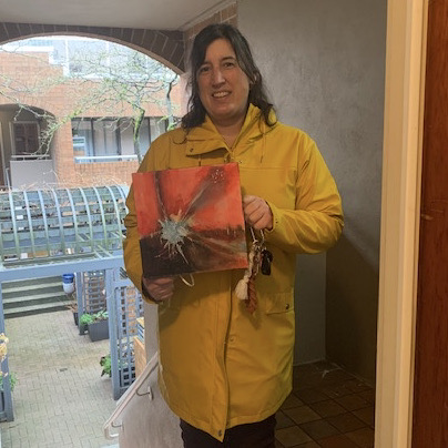 Nurse Amie Nowak with her new art, Starburst over the City, donated by artist Ian Carter. Thank you for all you do for us every day, Amie!

#arthanks #givingback #healingwithart #art #bcartists #callforsubmissions #fraservalley

#covid_19 #pandemic #pandemicart #yvr #yvrart