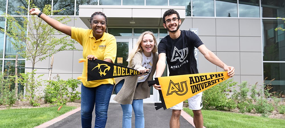 AdelphiU's tweet image. Like this tweet if you've been #AdelphiAccepted! We can't wait to meet #FuturePanthers at tomorrows Accepted Students Day: bit.ly/39HbxMC