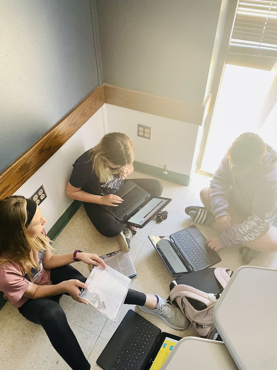 Supporting our ELAR team by writing summaries in science and social studies #ActonFam STAAR prep! Teamwork makes the dream work ⭐️