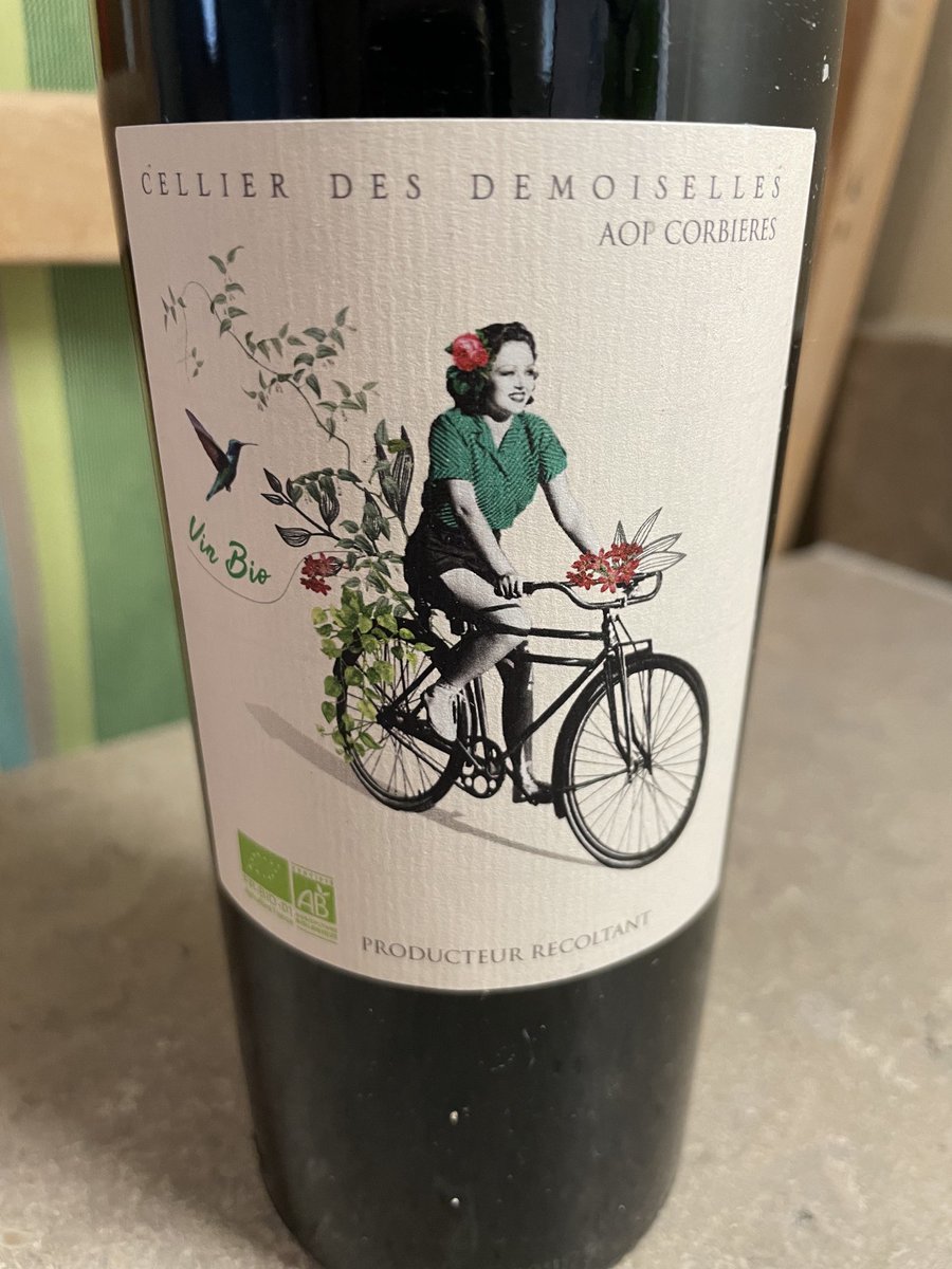 Annie Chasle (@a_chasle) on Twitter photo En balade à vélo jusqu’à Villerouge Termenes, là où fut brûlé le dernier « parfait » cathare Belibaste, j’ai vu un poteau support pour indiquer le chemin aux amis du vin, très nombreux dans ce si beau terroir de l’#Aude <a href="/ForetNoel/">Noel Foret</a> <a href="/Flochjf/">Floc'h Jean-Francois</a> 🙂 En balade à vélo jusqu’à Villerouge Termenes, là où fut brûlé le dernier « parfait » cathare Belibaste, j’ai vu un poteau support pour indiquer le chemin aux amis du vin, très nombreux dans ce si beau terroir de l’#Aude <a href="/ForetNoel/">Noel Foret</a> <a href="/Flochjf/">Floc'h Jean-Francois</a> 🙂