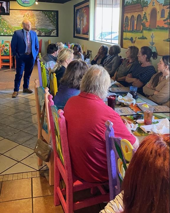 okea's tweet photo. Our Civication Dinner in Lawton was well attended by both educators and lawmakers. Among the lawmakers were Rep @Daniel_Pae, @toni_hasenbeck, Caldwell, and Senator Montgomery. #oklaed #civication
For more info on our upcoming civication events: https://t.co/HqcXilUcCT https://t.co/4N6Cf0ygWu