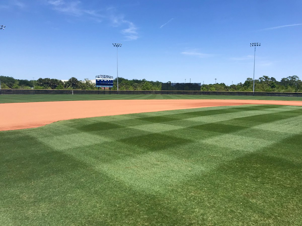 StevenBrownBSB's tweet photo. Bermuda grass is kicking and active at the beach! Month left of the regular season… Time to finish STONG! #Titanup #FieldGuy https://t.co/NoYRBebiFI