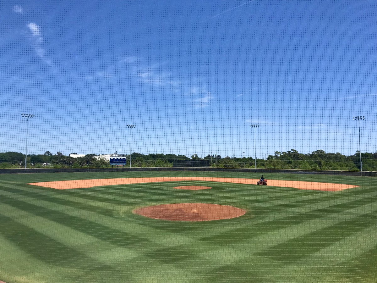 StevenBrownBSB's tweet photo. Bermuda grass is kicking and active at the beach! Month left of the regular season… Time to finish STONG! #Titanup #FieldGuy https://t.co/NoYRBebiFI