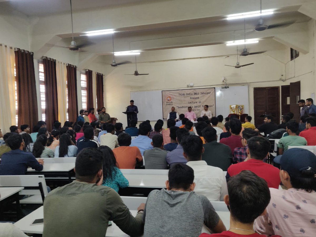 Vskmahakoshal's tweet photo. Think India #DNLU #Jabalpur organised a lecture on #Swadhinta_Ka_Amrit_mahotsav.
Mr. Vivek Sharma
(Deputy Advocate General of MP) & Mr. Chetas Sukhadia
(Social Thinker and Author) have marked their presence and highlighted their views.
#Think_India https://t.co/PGYdACe1FD