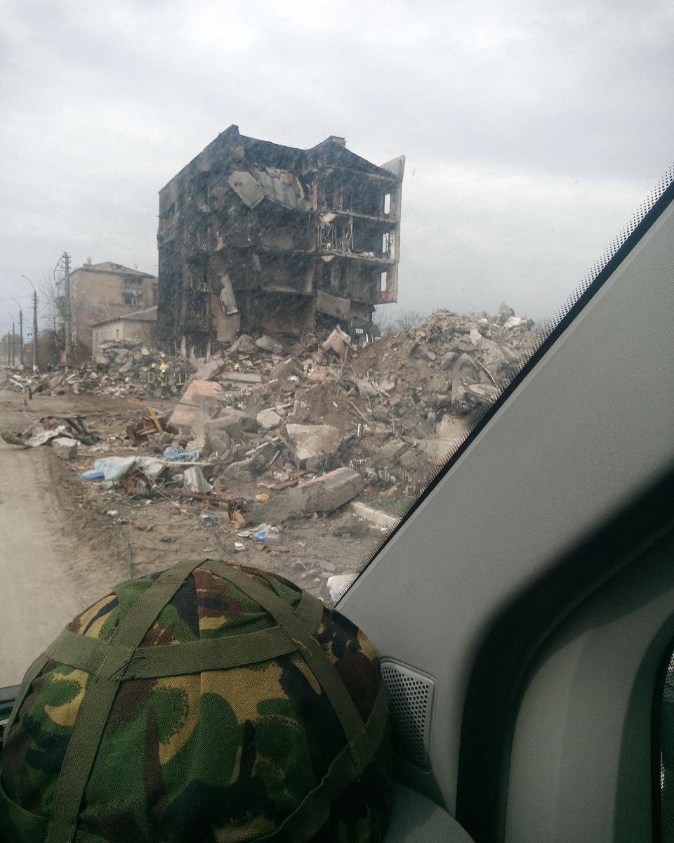 feels_aid's tweet photo. Borodianka. How many people are under that rubble? #Borodianka #StopRussia https://t.co/1U7FCnOdcR