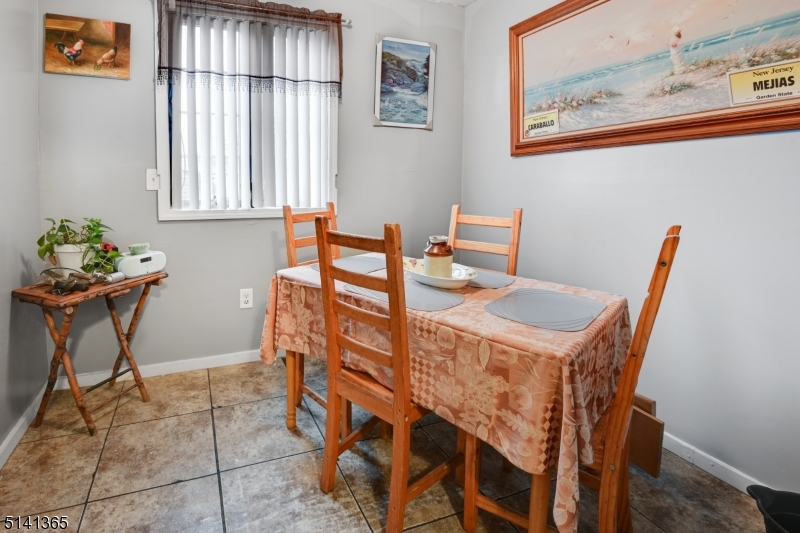 JuliaRealtor2's tweet photo. New Listing!

626 Pennsylvania Avenue
Elizabeth, New Jersey 07201

Asking: $319,000

Listing Agent: Olga Caceres
908-347-2627 https://t.co/eBIVym2F8h