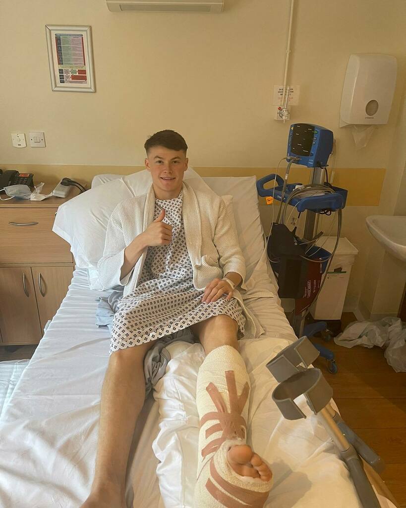 RT @ToffeeTVEFC: Nathan Patterson after his operation #EFC https://t.co/Q0wFb82qOb
