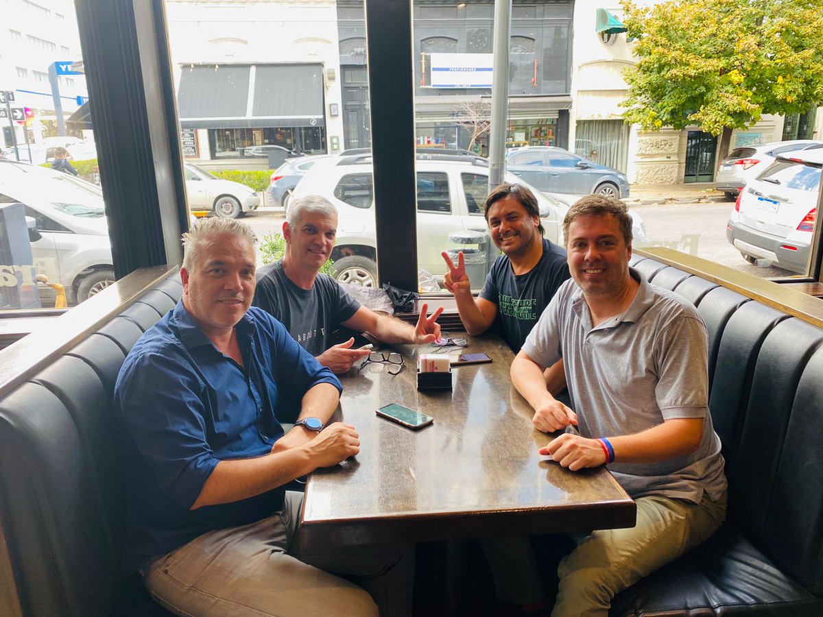 BasesBahia's tweet photo. Reunión con los compañeros de @BasesPBA para pensar lo que viene en Bahía y la sexta sección electoral. https://t.co/qgNB55wU6Z