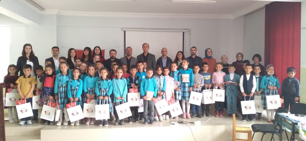 Düzenlediğimiz bilgi yarışmasının tüm katılımcıları ve deneme sınavında dereceye giren öğrencilerimiz sabırsızlıkla bekledikleri ödüllerine kavuştular 🎉 başarılarının devamını dileriz 👏👏 <a href="/gureniz/">Güreniz Bilek</a>