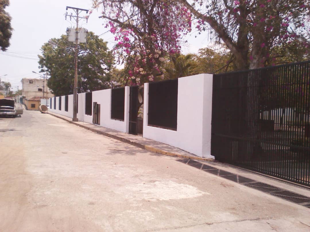 Así quedó el módulo Stac de la <a href="/uney_oficial/">UNEY</a> en #Guama gracias al apoyo de <a href="/NicolasMaduro/">Nicolás Maduro</a> y @TibisayLucena8 como a la mística de nuestros obreros de <a href="/ServiciosUney/">Servicios generales uney</a>. Adelante! <a href="/JLEONYARA/">JULIO LEÓN</a> <a href="/arbolve/">ArbolVe</a> <a href="/PrensaUney/">Prensa UNEY</a> <a href="/ABGCACAM/">CARLOS CAMACARO</a> <a href="/AbgManuel/">Manuel R. Muñoz B</a> <a href="/gersn_melendez/">Gerson</a> <a href="/MPPEUVEN/">MPPEU</a>