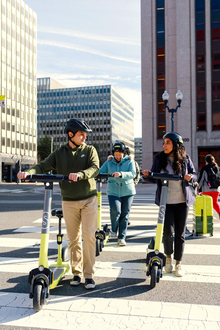 intesacom's tweet photo. Hello spring. Hello fun. Hello LINK 🛴. Named one of @FastCompany Most Innovative Companies this year, Intesa is proud to support @Superpedestrian with community outreach and government affairs in San Diego. Scoot over emissions with LINK and enjoy a ride in the sunshine! https://t.co/ENs5SoEMa2