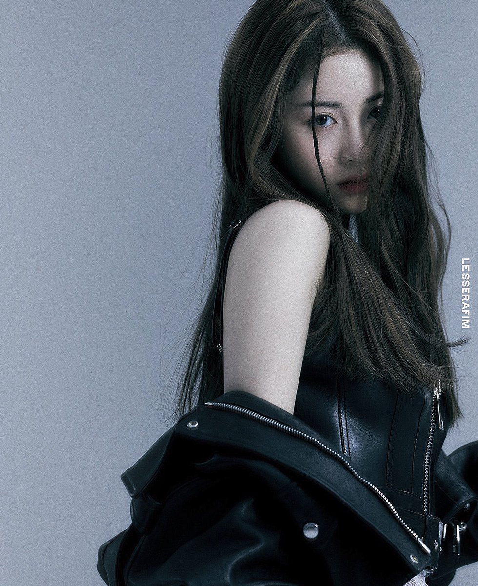 jaeyuvn's tweet photo. Embodies mournfull intellegence and beautiful darkness, her body seemed carved out of marble. Fawn-eyed is the witchery of her mesmerizing gaze. https://t.co/irxvkMABdc