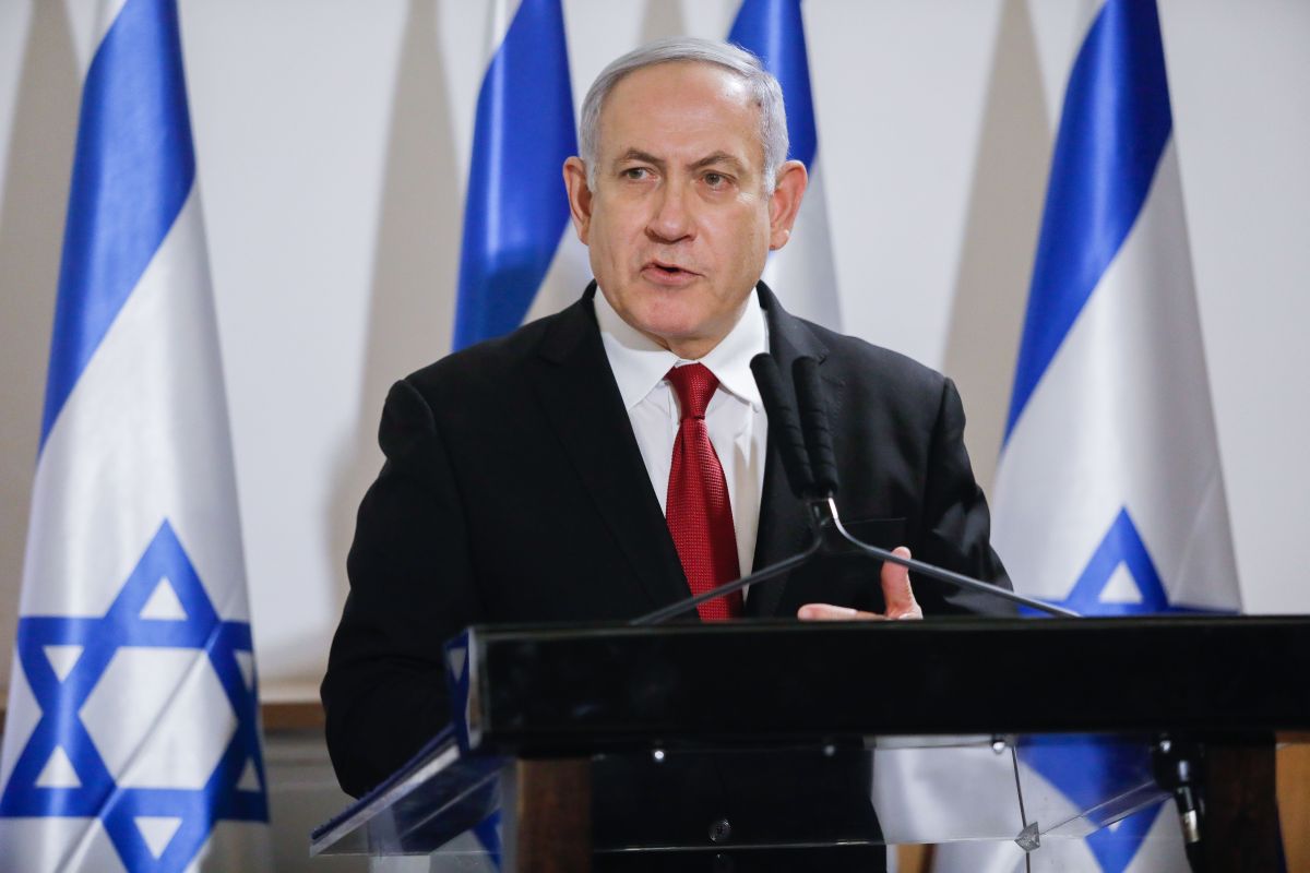 itzmamunbd16's tweet photo. Israeli reports: "Former prime minister Benjamin Netanyahu was present near Dizengoff street in Tel Aviv at the time of the shooting operation and was kept in a house by shin bet cops for three hours." https://t.co/YNC2WNqpMd
