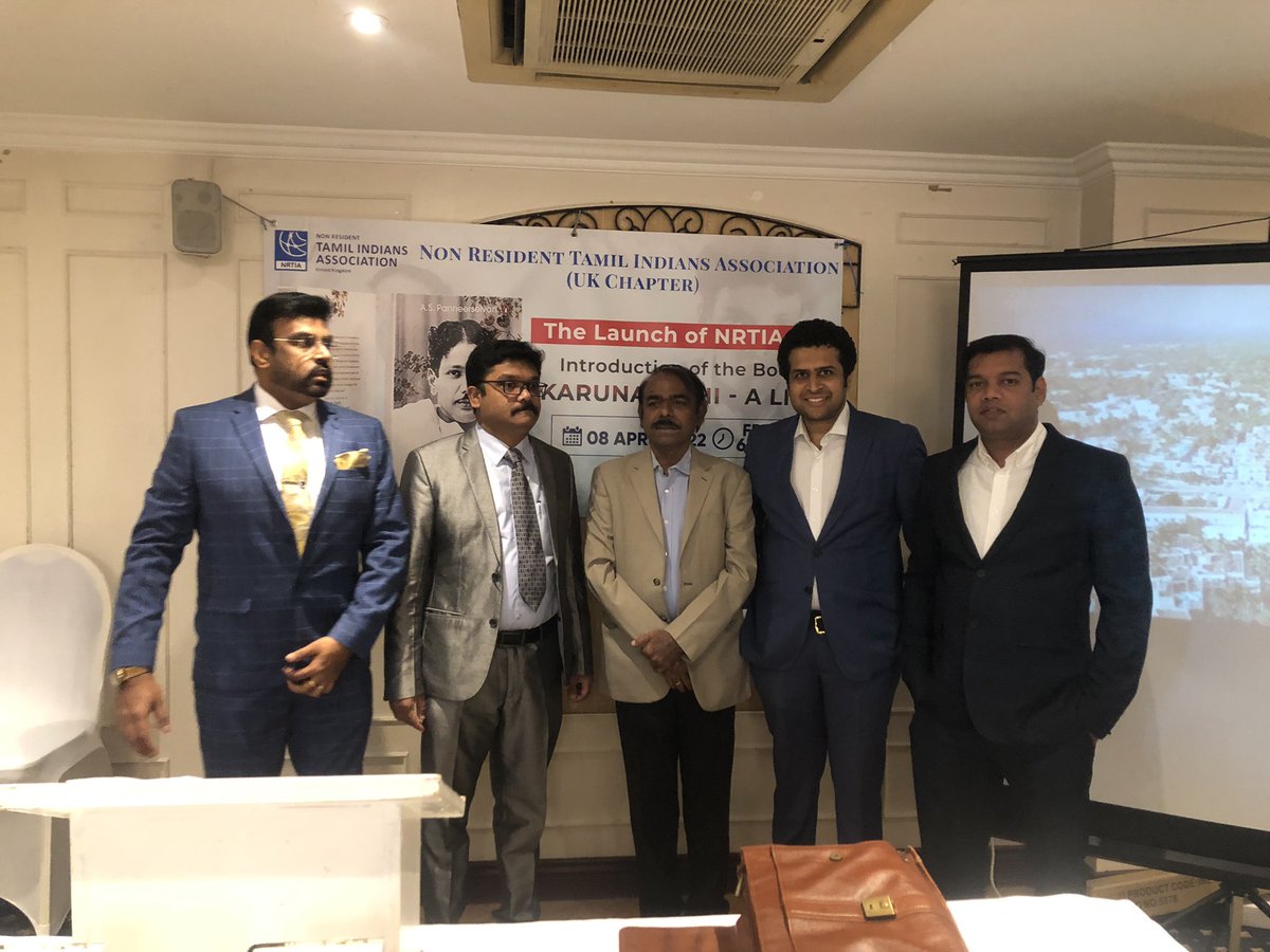 dharanisalem's tweet photo. #kalainar in London - at the launch of @CholamandalPann’s #karunanidhialife a life in #london. @DMKNRIWing @arivalayam @DravidianForum @ptrmadurai @TRBRajaa @pudugaiabdulla @puhazh_gandhi https://t.co/594iKWFFGf