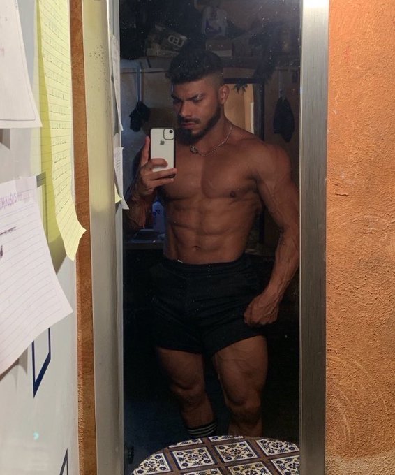 Watch Ottoniel Yañez's leaked NSFW photo on TwXstars