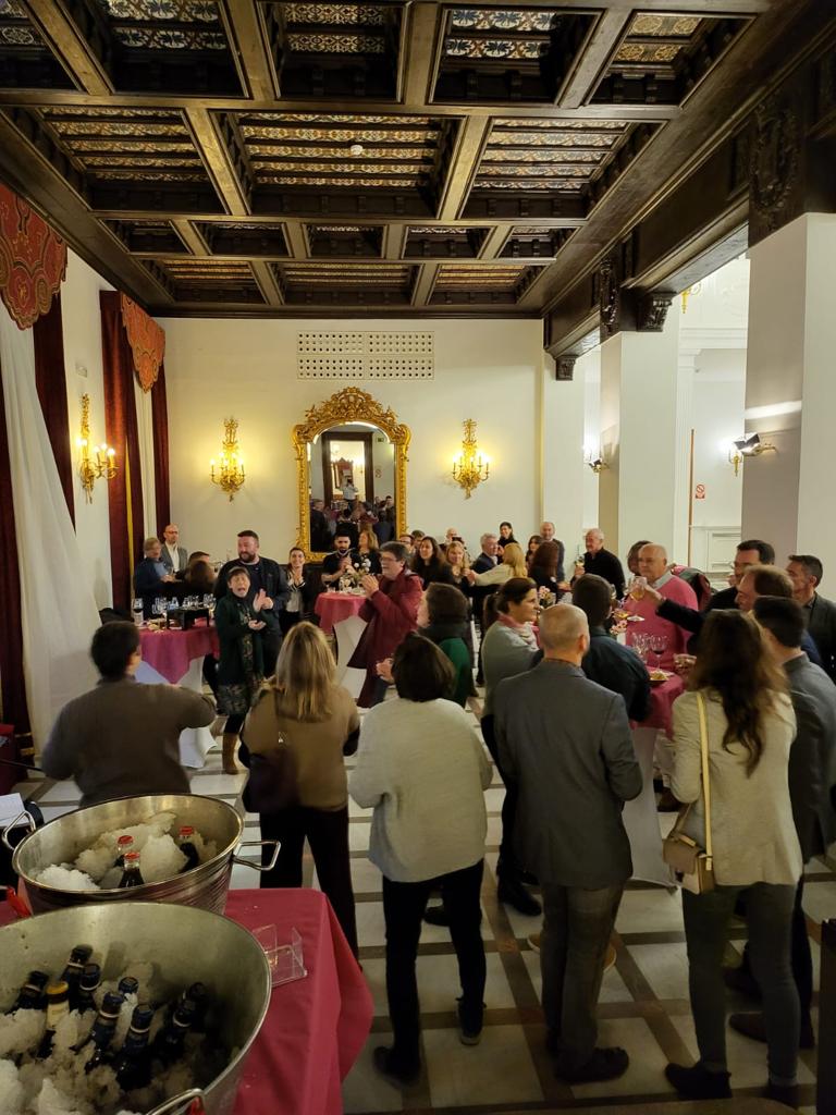 aupdcs's tweet photo. #32simposiodcs Cena de clausura
Gracias Nani por la organización y por darnos la oportunidad de poder compartir un tiempo y espacio desenfadado!
Buena comida, una música maravillosa, baile y mejor compañía.
Fueron momentos para construir redes, desde lo personal y emocional!!! https://t.co/4dOsUlOGRs
