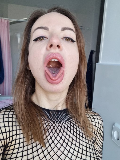 Watch Lilit Sweetxxx's leaked NSFW photo on TwXstars