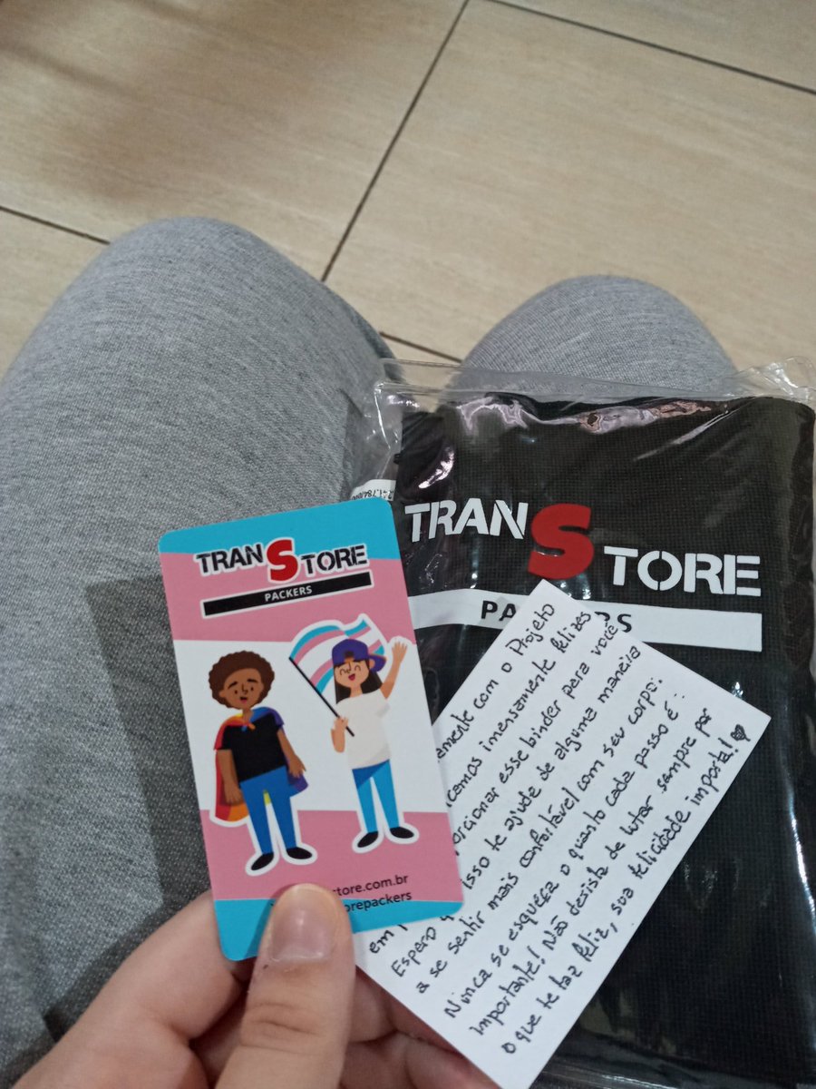 sanjisprince's tweet photo. Meu binder chegou e eu tô muito feliz, eu queria agradecer muito a @quembindera por ter me proporcionado a ter um binder :((( https://t.co/JmxEzKoGg7