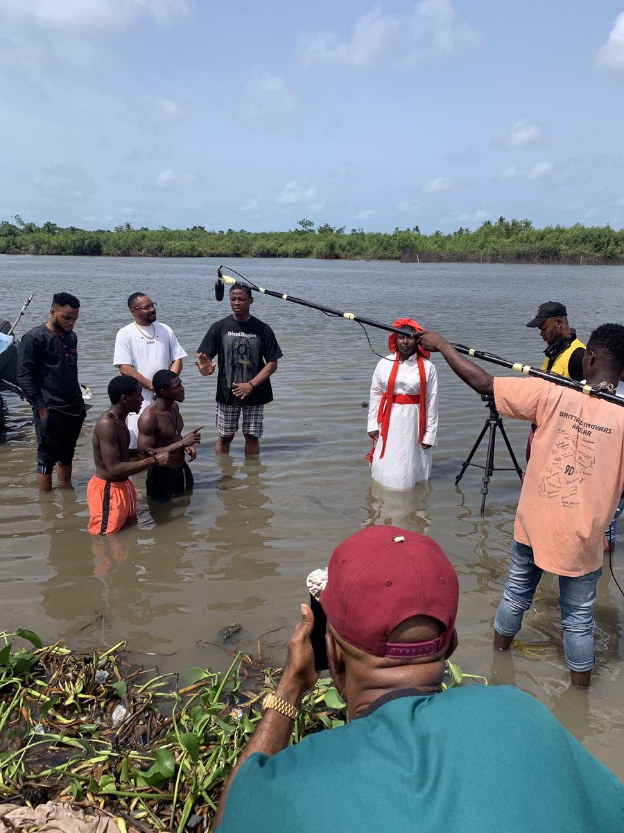 EstherIgbavboa's tweet image. Long time no post….. set pic Life Twist🎬🎬🎬 #setpic #actorslife #actor #movie #acting