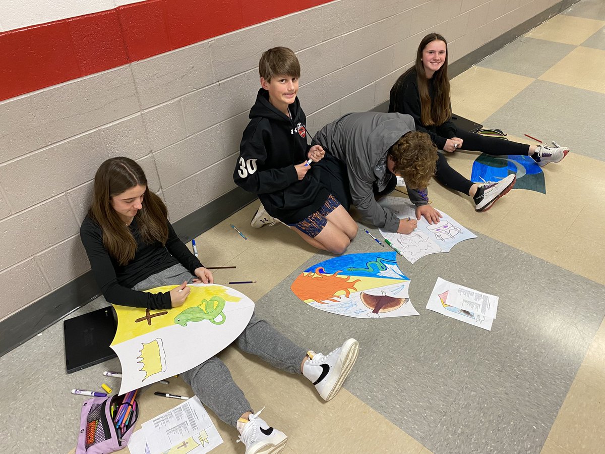 BergrenMaureen's tweet photo. @SMMHSEagles 7th graders have been working on family mottos & shields based on the rules of heraldry. #SMMHSSoars #HCS_SocStudies #Heraldry https://t.co/8Nn6h0P8Je