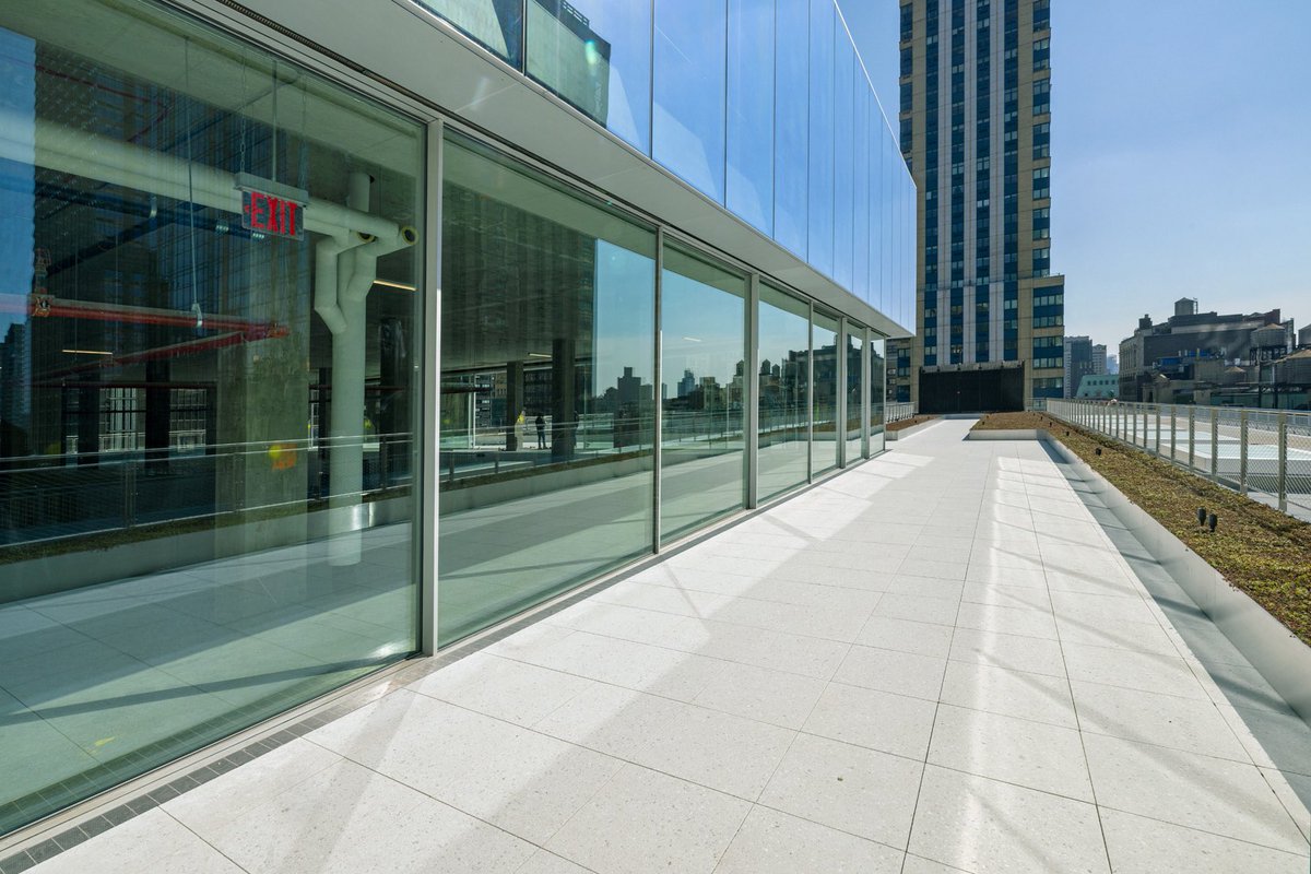 ArchstoneBuild3's tweet image. We went above and beyond the substantial updates made to the existing structure—literally. The team at Archstone Builders also completed an overbuild that added two new floors for a total of thirteen stories, including four cellar levels.
 #overbuild #construction #nyc