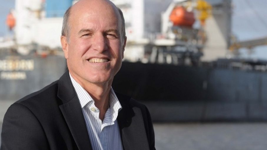 NDPRadio's tweet photo. #AHORA #NubeDePalabras
"Argentina tiene capacidad para producir biodiesel y tiene la materia prima; tenemos una industria moderna y eficiente" Luis Zubizarreta Pte de la Cámara Arg de Biocombustibles.

Con @cdmanzoni y @diegosehinkman en @fmmilenium https://t.co/jeA6eghJCZ