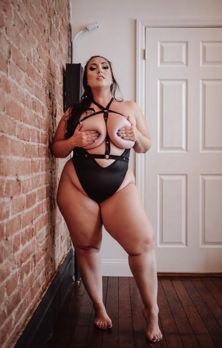 It’s Freaky Friday on my OF. Come play ? https://t.co/Diz7w3ttGl