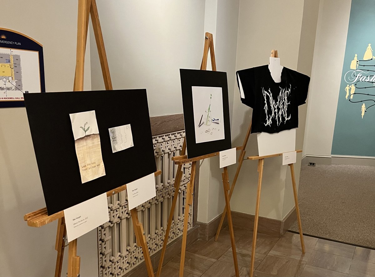 Queer Voices Amplified Through Campus Art Exhibit

Click the link to read about the exhibit and the artists featured! 
ohiofusion.com/2022/04/05/que…

✏️: Cami Lanning 
📷: Pierce Bartman

#ohiofusion #thatgaymagazine #lgbtq #queerartists