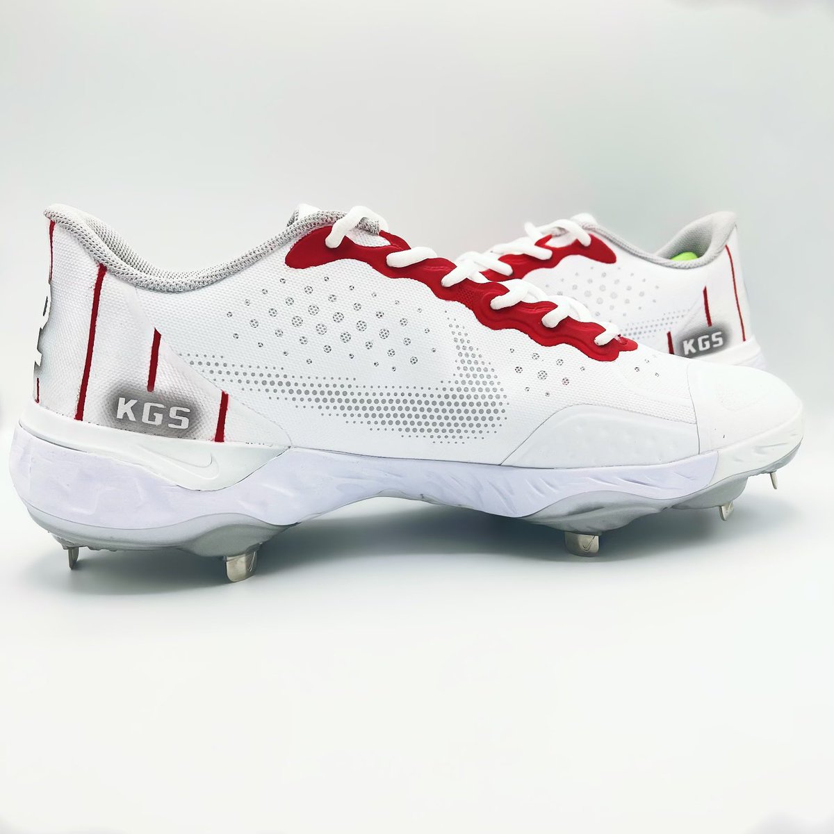 DeWesCustoms's tweet image. Opening Day 🔥🔥 for @kschwarb12 @stadiumck #stadiumcustomkicks #dewescustoms #KyleSchwarber #customs #OpeningDay