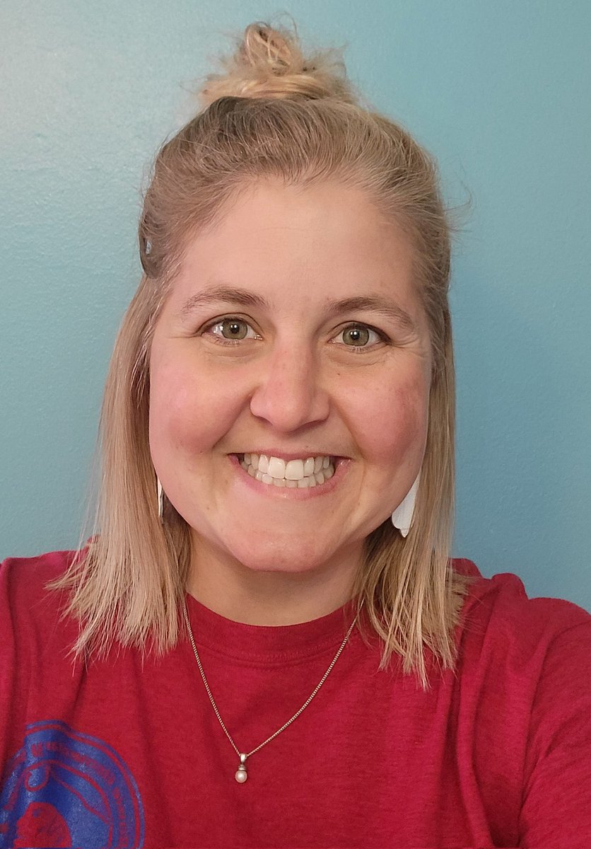 Just now joining the fun! Hello SAISD! My name is Holly Hartsfield. I am a 4th grade math teacher at Bowie Elementary.
#sanangeloisdtweets22
