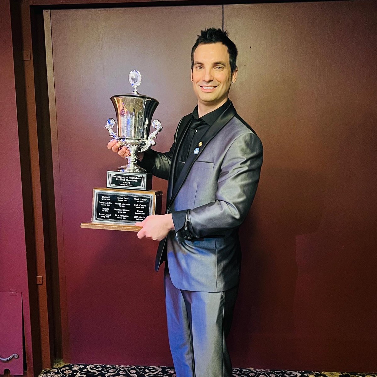 tetromagic's tweet photo. Fun news! I competed in the Magic Castle's @MagicCastle_AMA strolling magic competition and won 1st place! Strolling magic is close-up walk-around magic. If you want to see my award winning act at your event please visit my website https://t.co/U08BOGfsZz https://t.co/gfnoC8slQV